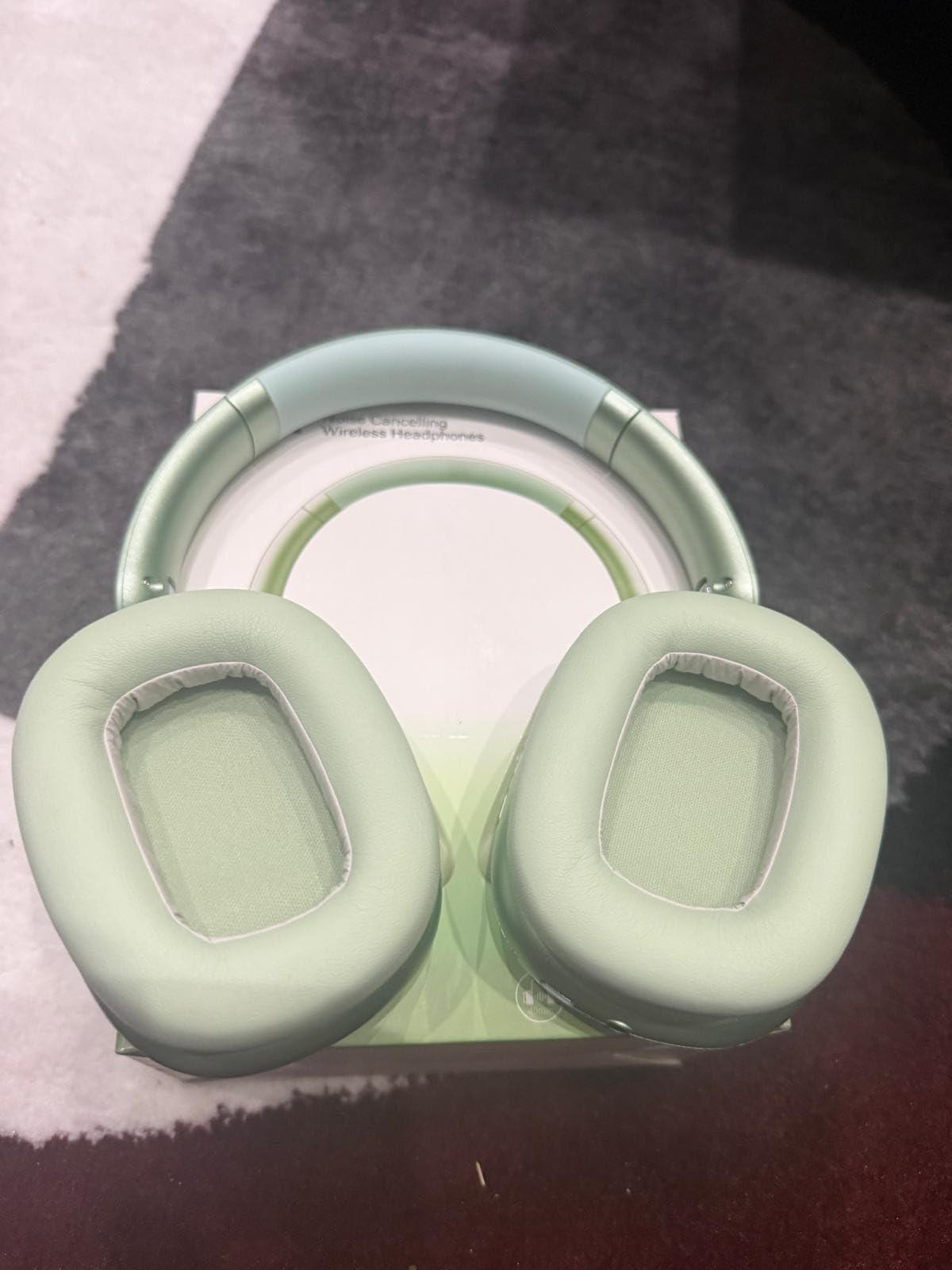 SABXUEY Noise Canceling Over Ear Headphones