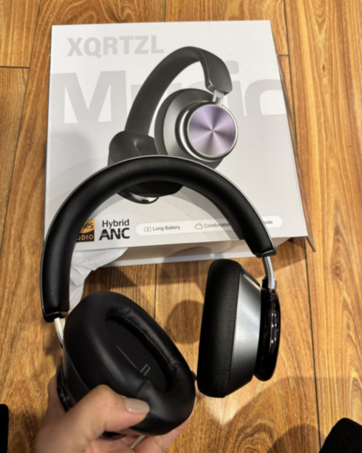 XQRTZL Bluetooth Wireless Over Ear Headphones with Active Noise Canceling